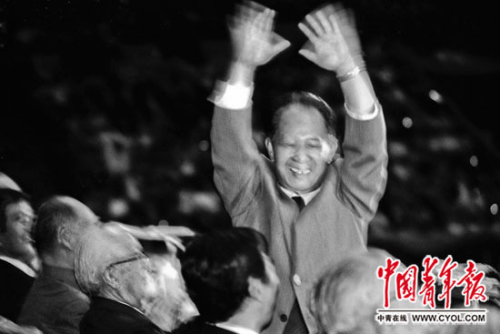 胡耀邦百年生日老照片回首(组图)